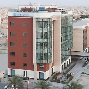 Golden Tulip فندق
